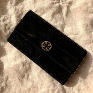 tory burch black resin clutch